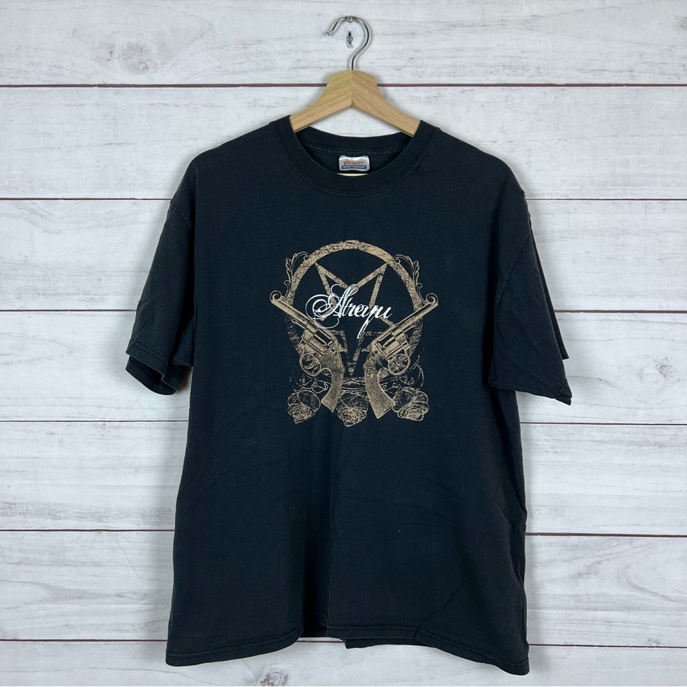 Vintage Y2K Atreyu Band Guns T-Shirt Large